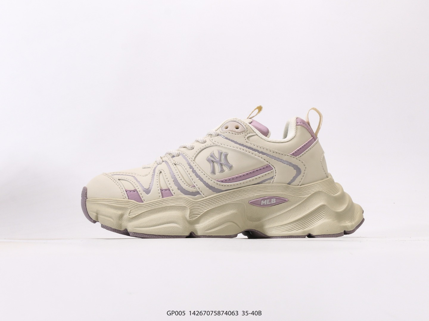 💰190
MLB Chunky Liner MID人气单品学长鞋系列轻量增高厚底百搭休闲运动板鞋轻便胶鞋
尺码:35 36 36.5 37.5 38 38.5 39 40
货号:GP15#14267075874063