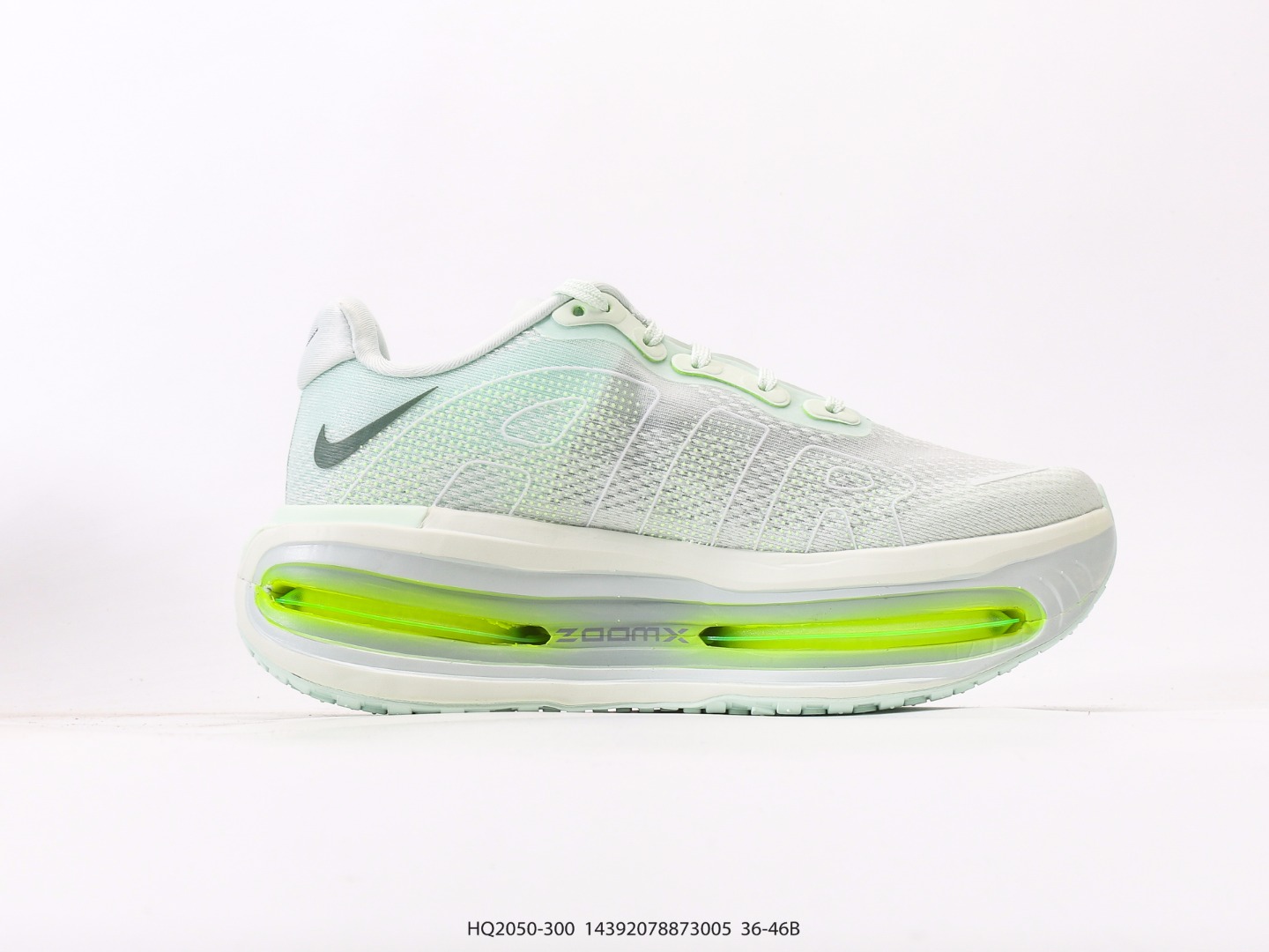 耐克NIKE ZOOM PREMIUM 运动休闲跑鞋耐克双层厚底座为耐克的“顶缓”系列,Vomero Premium上脚后的第一感受就是软弹到位,底部缓震很不错 跑步时鞋底触底有种回升的弹力不伤 货号:HQ2050-300#14392078873005