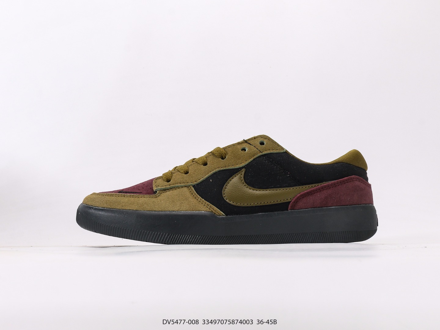 耐克NK SB Force 58 复古胶底低帮街头运动滑板鞋是一款将前沿创新带入街头的单品,它具有硫化杯底,具有出色的耐用性和灵活性.使用帆布和绒面革,在饰面上放置通风口,它自始至终都融入了传统篮球风格,重新打造鞋款. 货号 DV5477-008#33497075874003