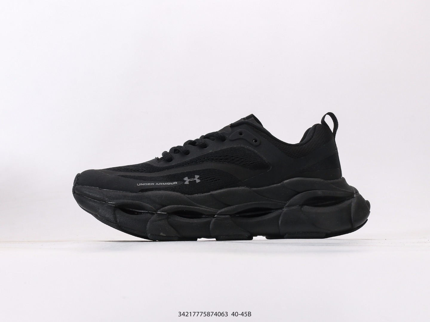 💰190
安德玛Under Armour UA Loadout Trek 安德玛 保暖防滑 户外越野防水功能鞋鞋款利用机能 户外 复古元素将都市型格与户外机能无缝结合 既能自由穿梭于城市的钢筋水泥之间 也能轻松演绎山系潮流搭配 全粒面皮革结合模压鞋口 提升持久耐穿度 直至鞋头的鞋带设计 舒适灵活的调节
尺码:40 41 42 43 44 45
#34217775874063