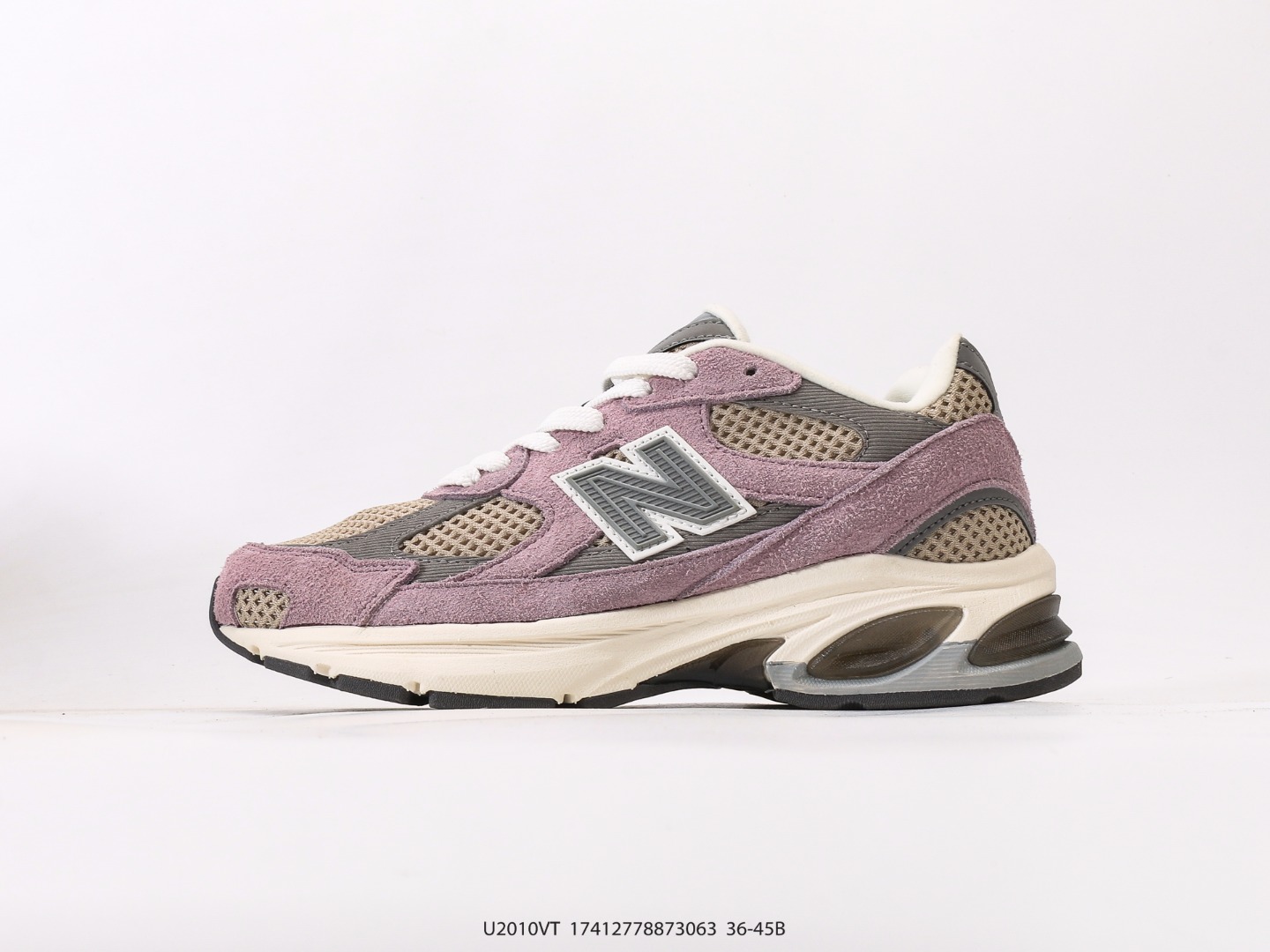 新百伦New Balance NB2010系列新百伦经典复古休闲运动板鞋 以ENCAP中底配以升级版 N-ERGY缓震物料 鞋面则采用特色的柔软麂皮搭以NewBalance经典的尼龙网布 低调中还原跑鞋本真 更年轻化的设计理念与材质 让新世代青年得以用全新视角体验经典鞋款的传奇魅力 货号:U2010VT#17412778873063