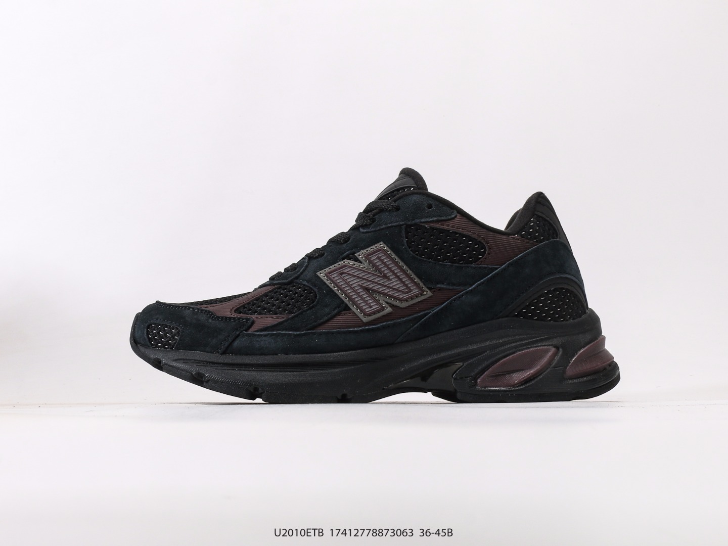 新百伦New Balance NB2010系列新百伦经典复古休闲运动板鞋 以ENCAP中底配以升级版 N-ERGY缓震物料 鞋面则采用特色的柔软麂皮搭以NewBalance经典的尼龙网布 低调中还原跑鞋本真 更年轻化的设计理念与材质 让新世代青年得以用全新视角体验经典鞋款的传奇魅力 货号:U2010ETB#17412778873063