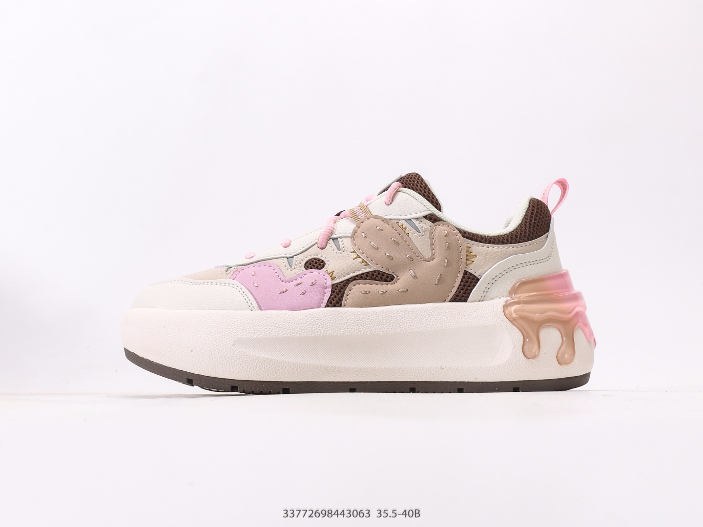 💰190  
斐乐  FILA FUSION 厚底增高百搭运动板鞋，FILA 隆重发布旗下全新潮流运动品牌 FILA FUSION，以独到的时尚触角和创新的锐意设计，引领运动潮流新风尚。款式时尚百搭，鞋子轻便透气脚感舒适，鞋底软硬适中防滑耐磨
尺码：35.5 36 37 38 39 40
#33772698443063