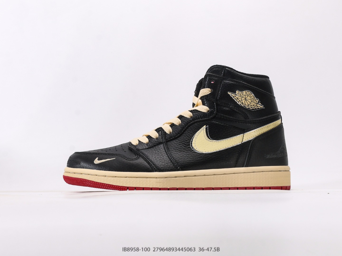 💰190  
乔丹Nigel Sylvester x Air Jordan 1 High AJ1 乔1联名 高帮篮球鞋 #鞋款延续 Nigel标志性风格，映入眼帘之时，仿佛自带故事。做旧外底与鞋面刻意打造的磨损细节，生动诠释“运动生活”理念。鞋头侧面增添了耐克勾勾刺绣标识点缀，鞋身以设计线条围绕，象征着臻于完美所需的进化、重复与精准工艺。无论是骑行、篮球还是社群建设，这些细节是为挚爱之事倾注热情的生动写照。
尺码： 36 36.5 37.5 38 38.5 39 40 40.5 41 42 42.5 43 44 45 46 47 47.5
货号：IB8958-100#27964893445063