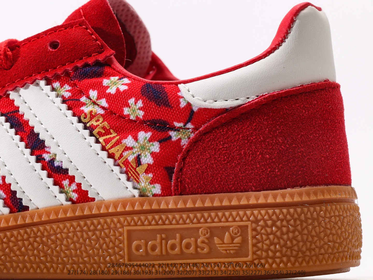 图片[7]-AD德训三代儿童休闲鞋22-37码 优质的面料，质感满分💯橡胶耐磨防滑大底，脚感超赞👍🏻额外附赠一对鞋带扣，穿脱更加方便✌🏻.-选品中心