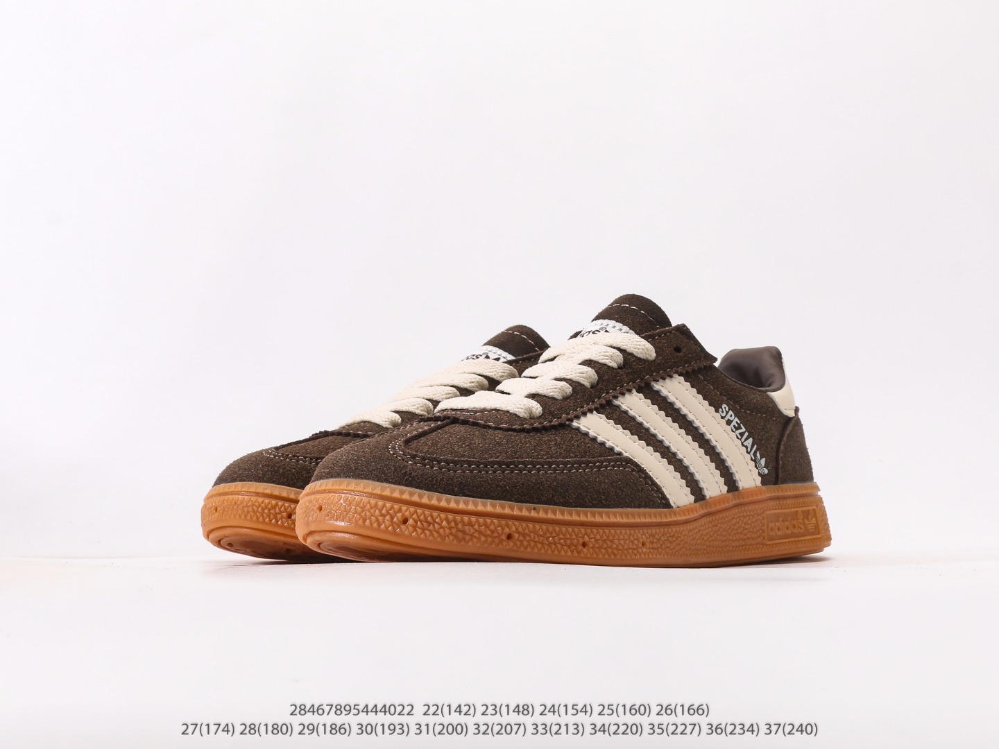 图片[5]-AD德训三代儿童休闲鞋22-37码 优质的面料，质感满分💯橡胶耐磨防滑大底，脚感超赞👍🏻额外附赠一对鞋带扣，穿脱更加方便✌🏻.-选品中心