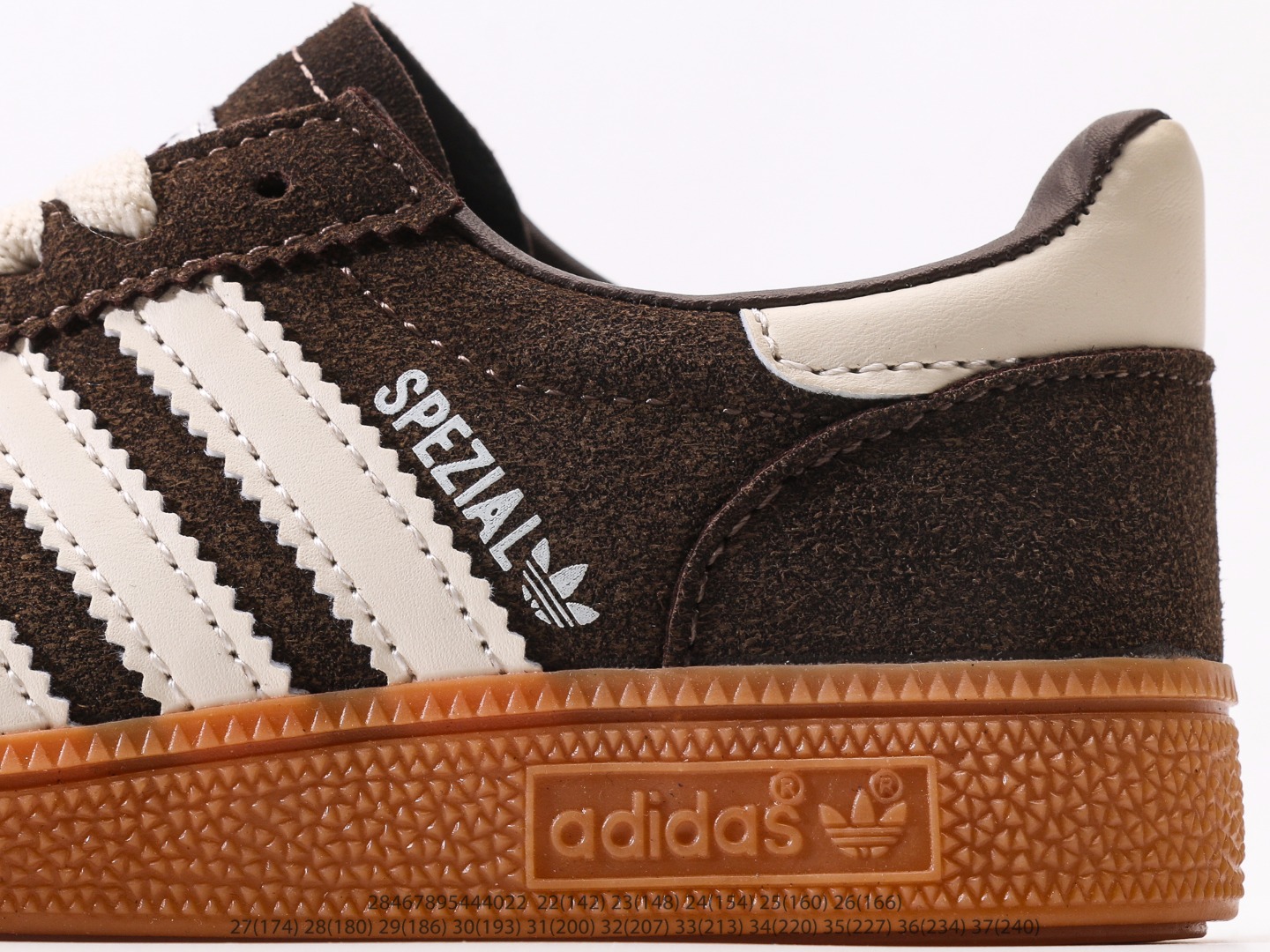 图片[7]-AD德训三代儿童休闲鞋22-37码 优质的面料，质感满分💯橡胶耐磨防滑大底，脚感超赞👍🏻额外附赠一对鞋带扣，穿脱更加方便✌🏻.-选品中心