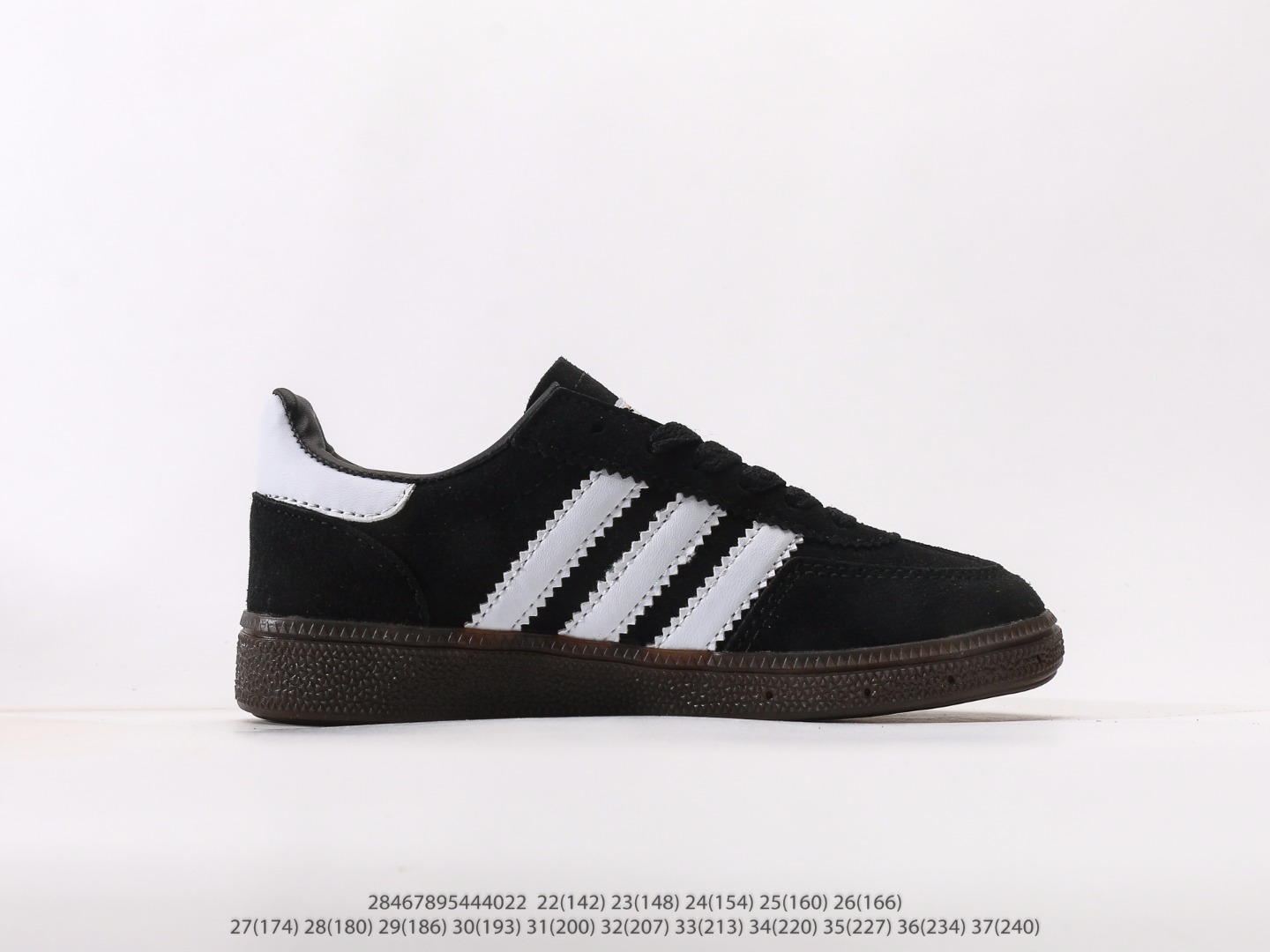 图片[2]-AD德训三代儿童休闲鞋22-37码 优质的面料，质感满分💯橡胶耐磨防滑大底，脚感超赞👍🏻额外附赠一对鞋带扣，穿脱更加方便✌🏻.-选品中心