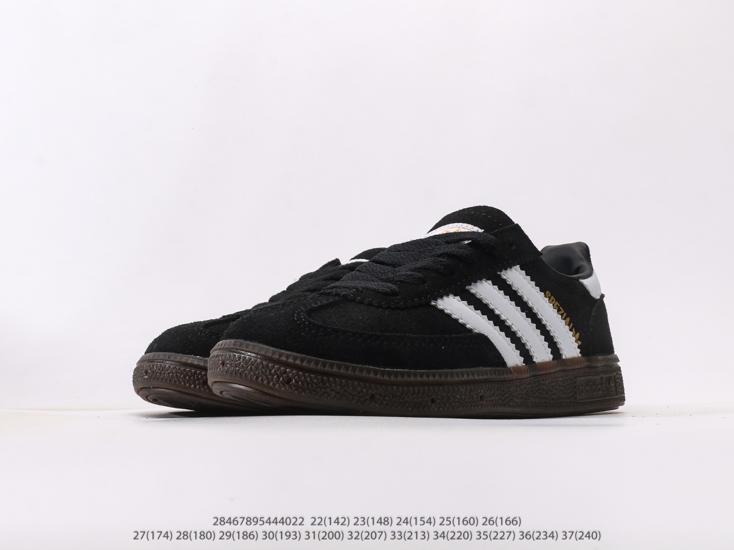 图片[5]-AD德训三代儿童休闲鞋22-37码 优质的面料，质感满分💯橡胶耐磨防滑大底，脚感超赞👍🏻额外附赠一对鞋带扣，穿脱更加方便✌🏻.-选品中心