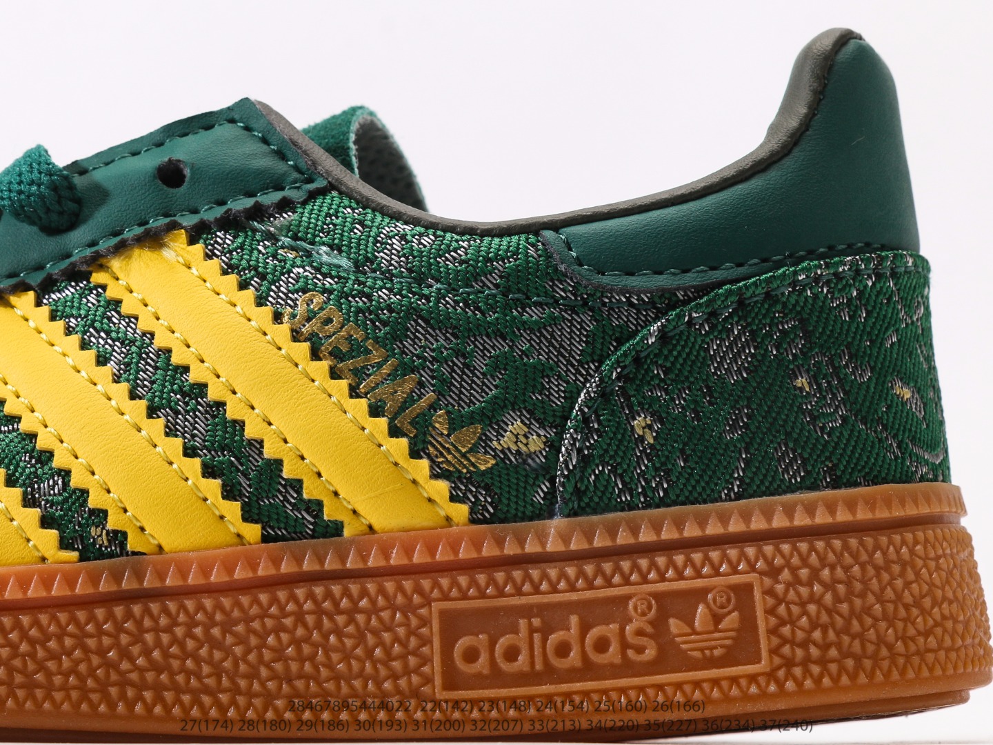 图片[7]-AD德训三代儿童休闲鞋22-37码 优质的面料，质感满分💯橡胶耐磨防滑大底，脚感超赞👍🏻额外附赠一对鞋带扣，穿脱更加方便✌🏻.-选品中心