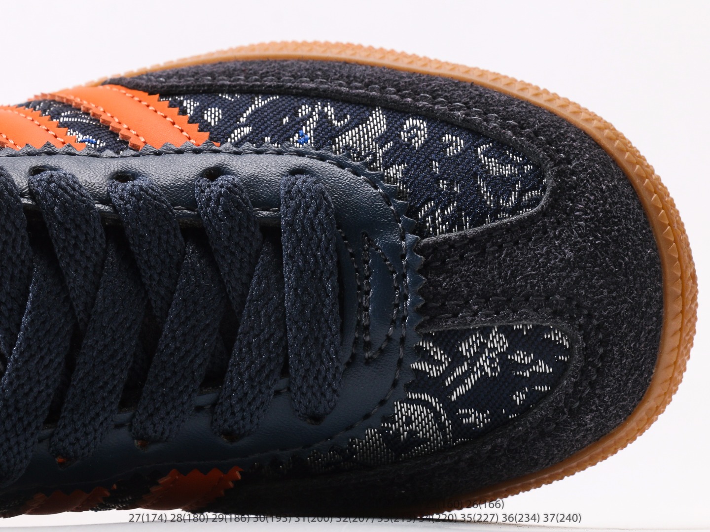 图片[8]-AD德训三代儿童休闲鞋22-37码 优质的面料，质感满分💯橡胶耐磨防滑大底，脚感超赞👍🏻额外附赠一对鞋带扣，穿脱更加方便✌🏻.-选品中心