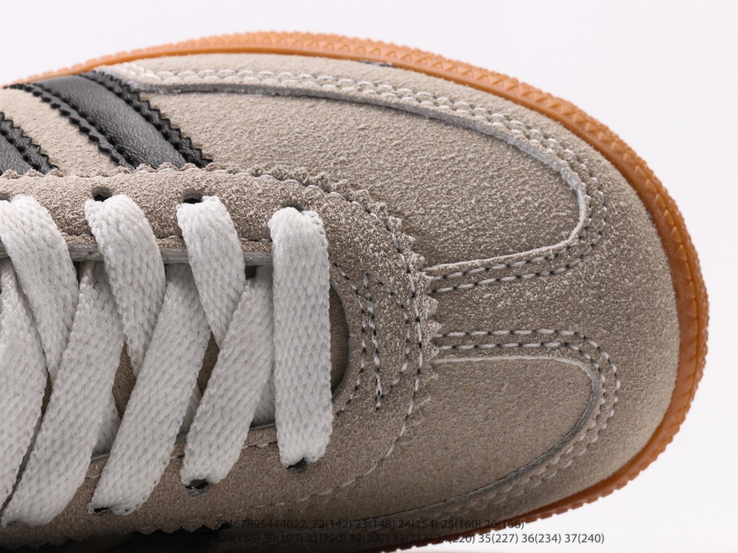 图片[8]-AD德训三代儿童休闲鞋22-37码 优质的面料，质感满分💯橡胶耐磨防滑大底，脚感超赞👍🏻额外附赠一对鞋带扣，穿脱更加方便✌🏻.-选品中心