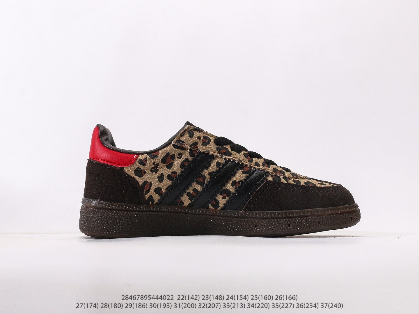 图片[2]-AD德训三代儿童休闲鞋22-37码 优质的面料，质感满分💯橡胶耐磨防滑大底，脚感超赞👍🏻额外附赠一对鞋带扣，穿脱更加方便✌🏻.-选品中心