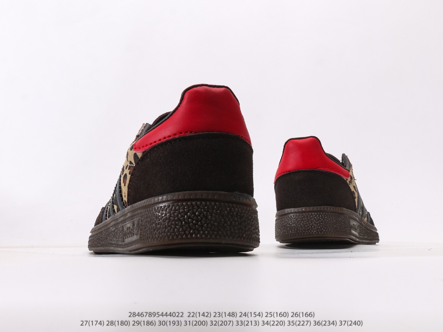 图片[6]-AD德训三代儿童休闲鞋22-37码 优质的面料，质感满分💯橡胶耐磨防滑大底，脚感超赞👍🏻额外附赠一对鞋带扣，穿脱更加方便✌🏻.-选品中心