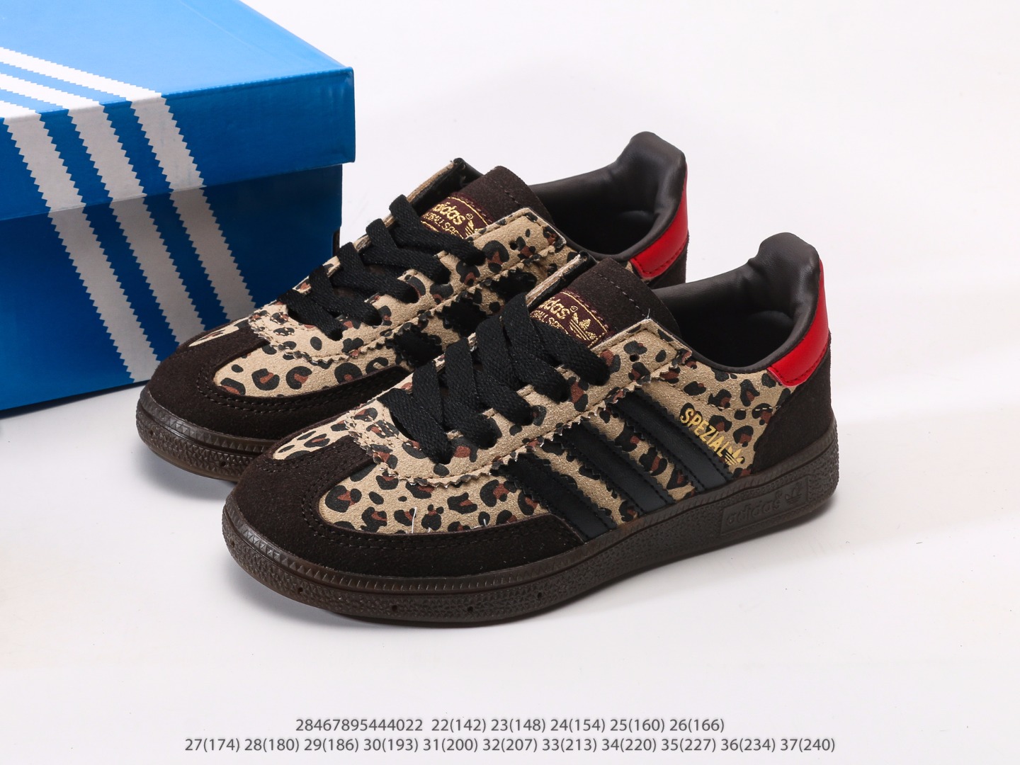 图片[9]-AD德训三代儿童休闲鞋22-37码 优质的面料，质感满分💯橡胶耐磨防滑大底，脚感超赞👍🏻额外附赠一对鞋带扣，穿脱更加方便✌🏻.-选品中心