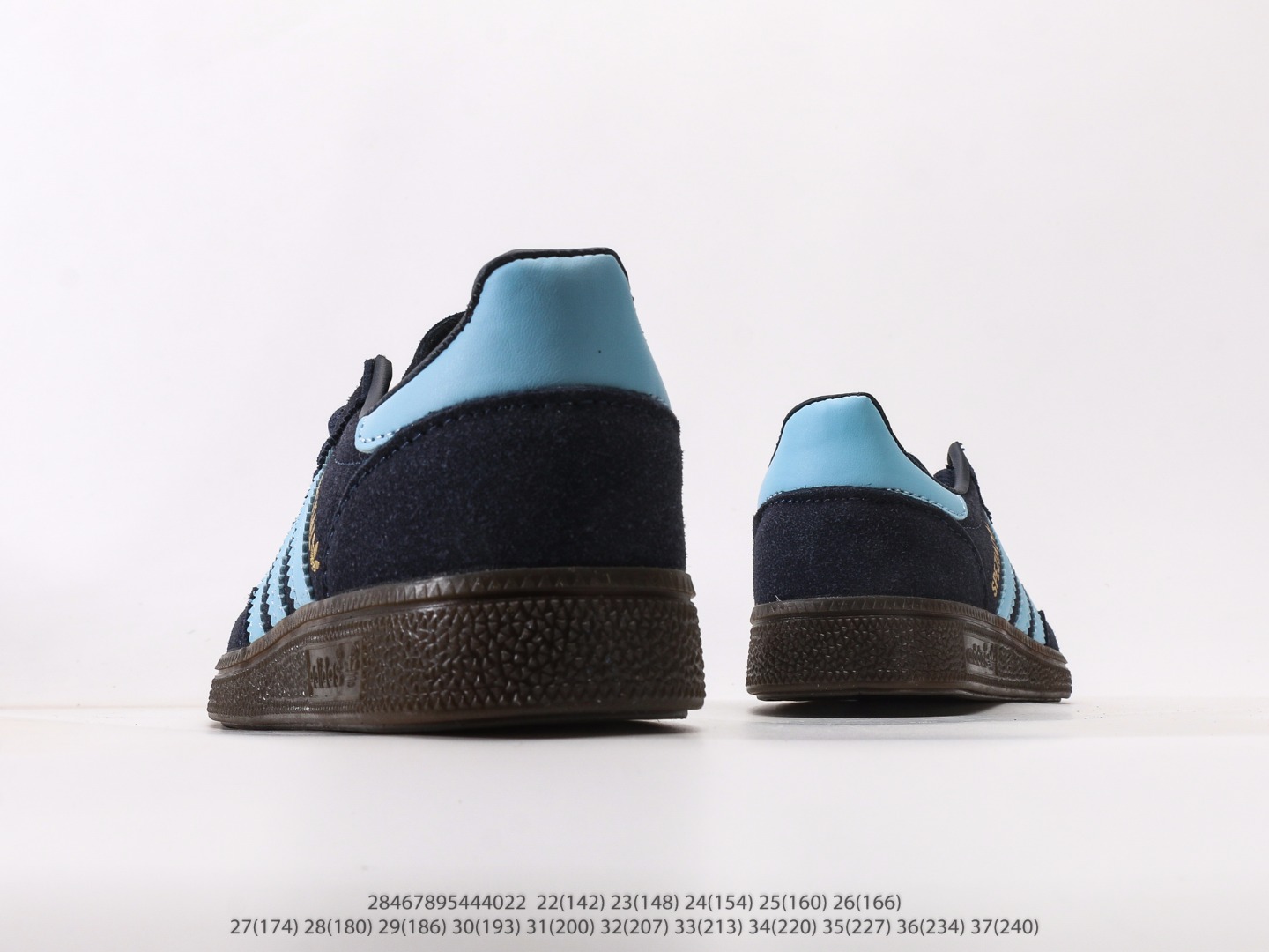 图片[6]-AD德训三代儿童休闲鞋22-37码 优质的面料，质感满分💯橡胶耐磨防滑大底，脚感超赞👍🏻额外附赠一对鞋带扣，穿脱更加方便✌🏻.-选品中心