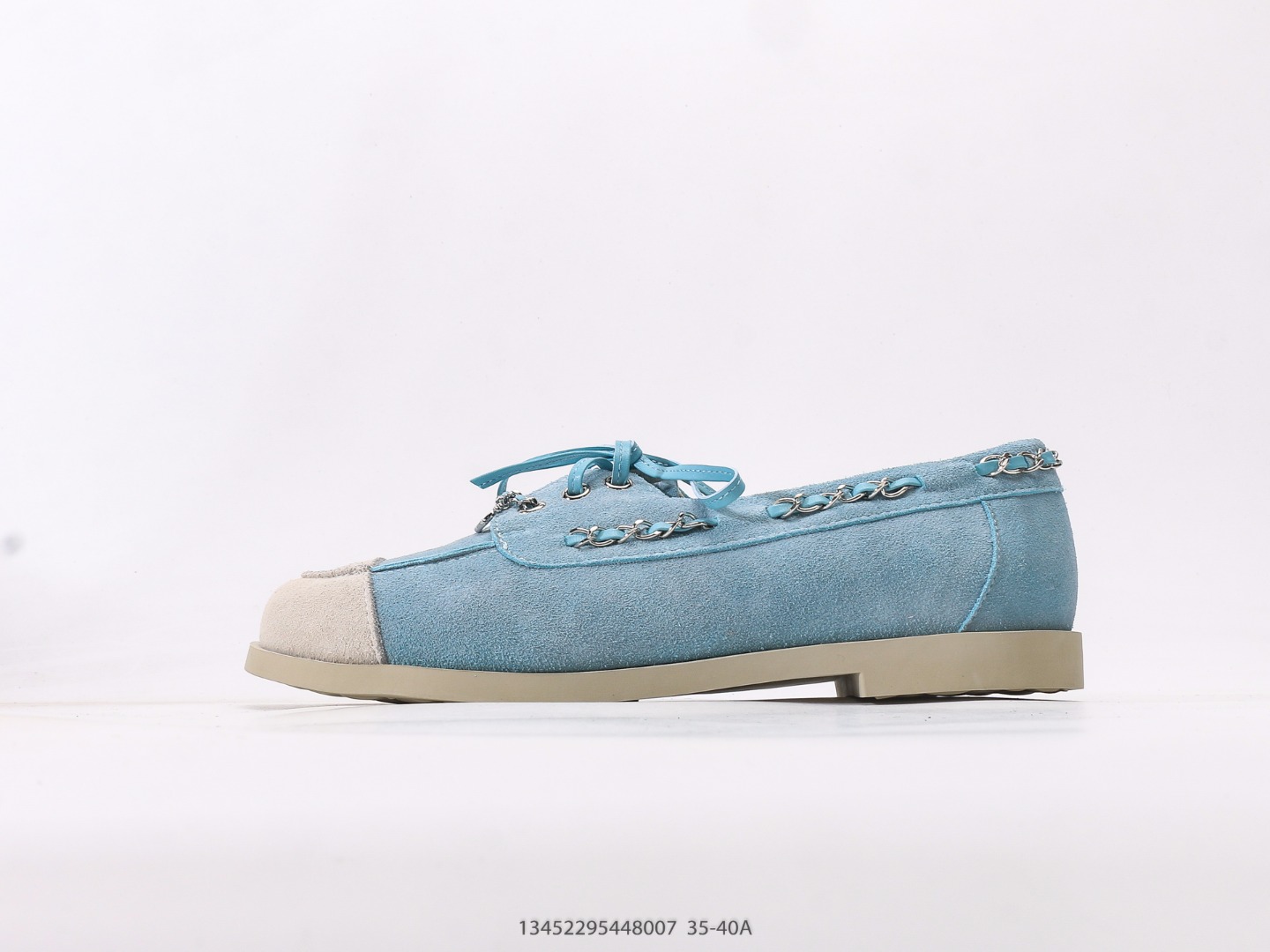 💰360
香奈儿CHANEL 轻奢单品香奈儿 四季鞋终极衍生款 穿上脚不仅更时髦 简约的鞋面搭配 鞋面搭配优雅而醒目的chanel字母 即时尚又高端大气。鞋面精选香奈儿布料
尺码: 36 37 38 39 40
#13452295448007