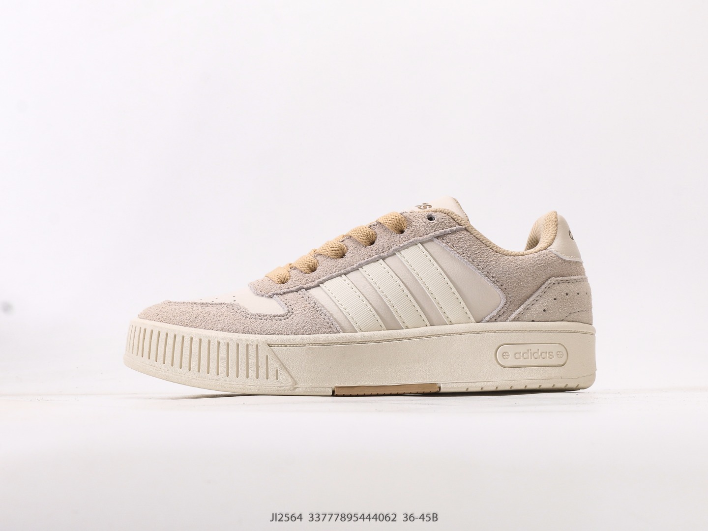 💰140  
阿迪达斯Adidas「小锯齿」D-PAD CLASSIC休闲美高风篮球板鞋男女阿迪达斯 D-PAD 运动休闲鞋 柔软合成革面料易打理，舒适质感简约潮搭，美观有型。圆弧舒适鞋头，宽敞不挤脚，行走无压力，舒适一整天。舒适后跟，稳固后跟贴合脚部。柔软内里，柔软贴合不磨脚。標準剪裁，鞋帶設計，皮革鞋身，橡膠鞋頭，編物襯裡，橡膠外底
尺码：36 36⅔ 37⅓ 38 38⅔ 39⅓ 40 40⅔ 41⅓ 42 42⅔ 43⅓ 44 45 
货号：JI2564#33777895444062