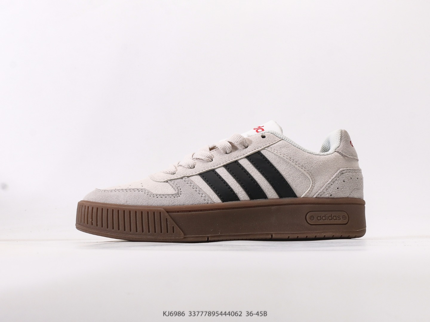 阿迪达斯Adidas「小锯齿」D-PAD CLASSIC休闲美高风篮球板鞋男女阿迪达斯 D-PAD 运动休闲鞋 柔软合成革面料易打理,舒适质感简约潮搭,美观有型.圆弧舒适鞋头,宽敞不挤脚,行走无压力,舒适一整天.舒适后跟,稳固后跟贴合脚部.柔软内里,柔软贴合不磨脚.標準剪裁,鞋帶設計,皮革鞋身,橡膠鞋頭,編物襯裡,橡膠外底 2⁄3 371⁄3 38 382⁄3 391⁄3 40 402⁄3 411⁄3 42 422⁄3 431⁄3 44 45 货号:KJ6986#33777895444062