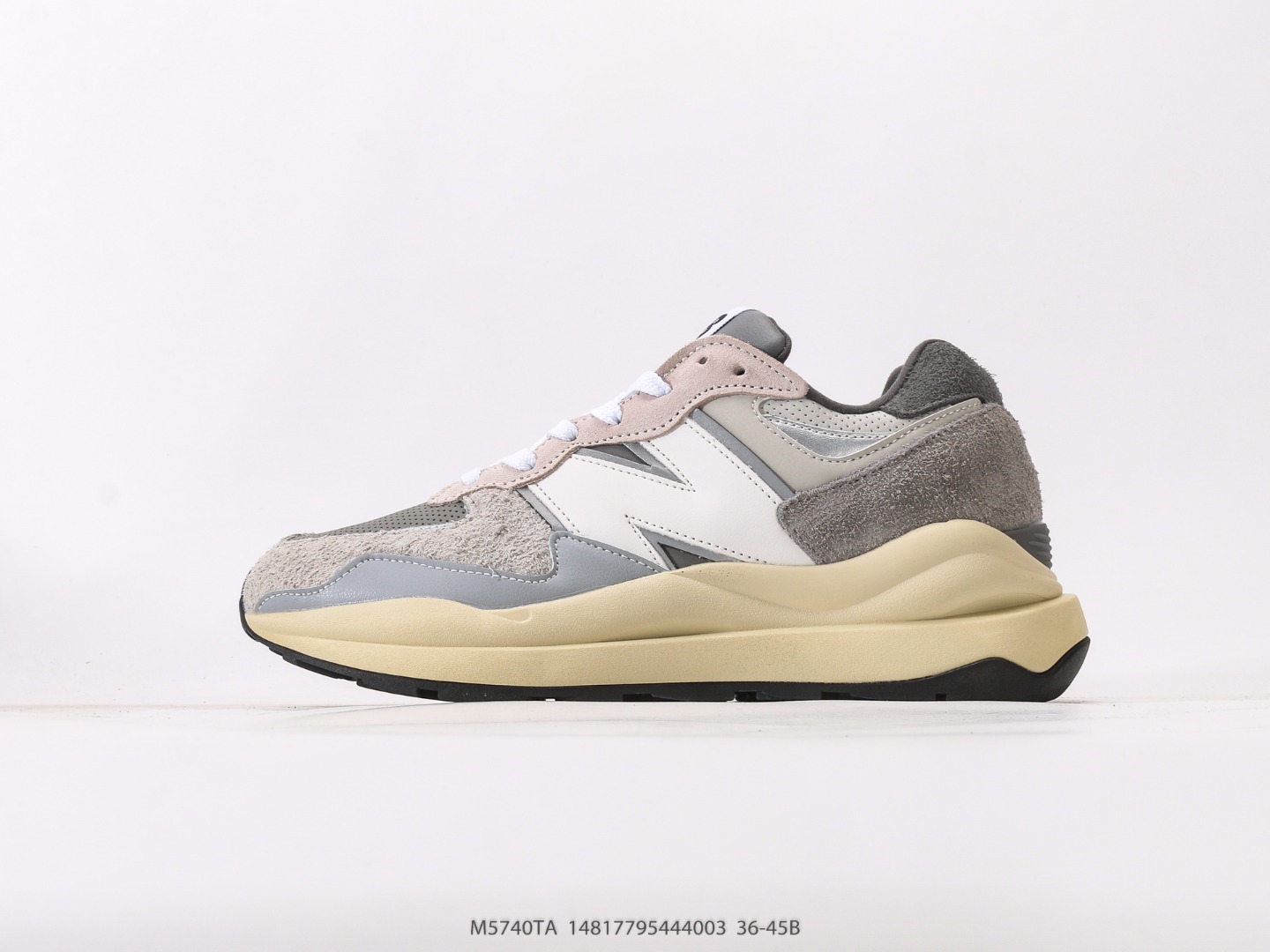 P160 New Balance Serie NB5740. Con una variedad de materiales premium seleccionados, se recrea una estructura de media …