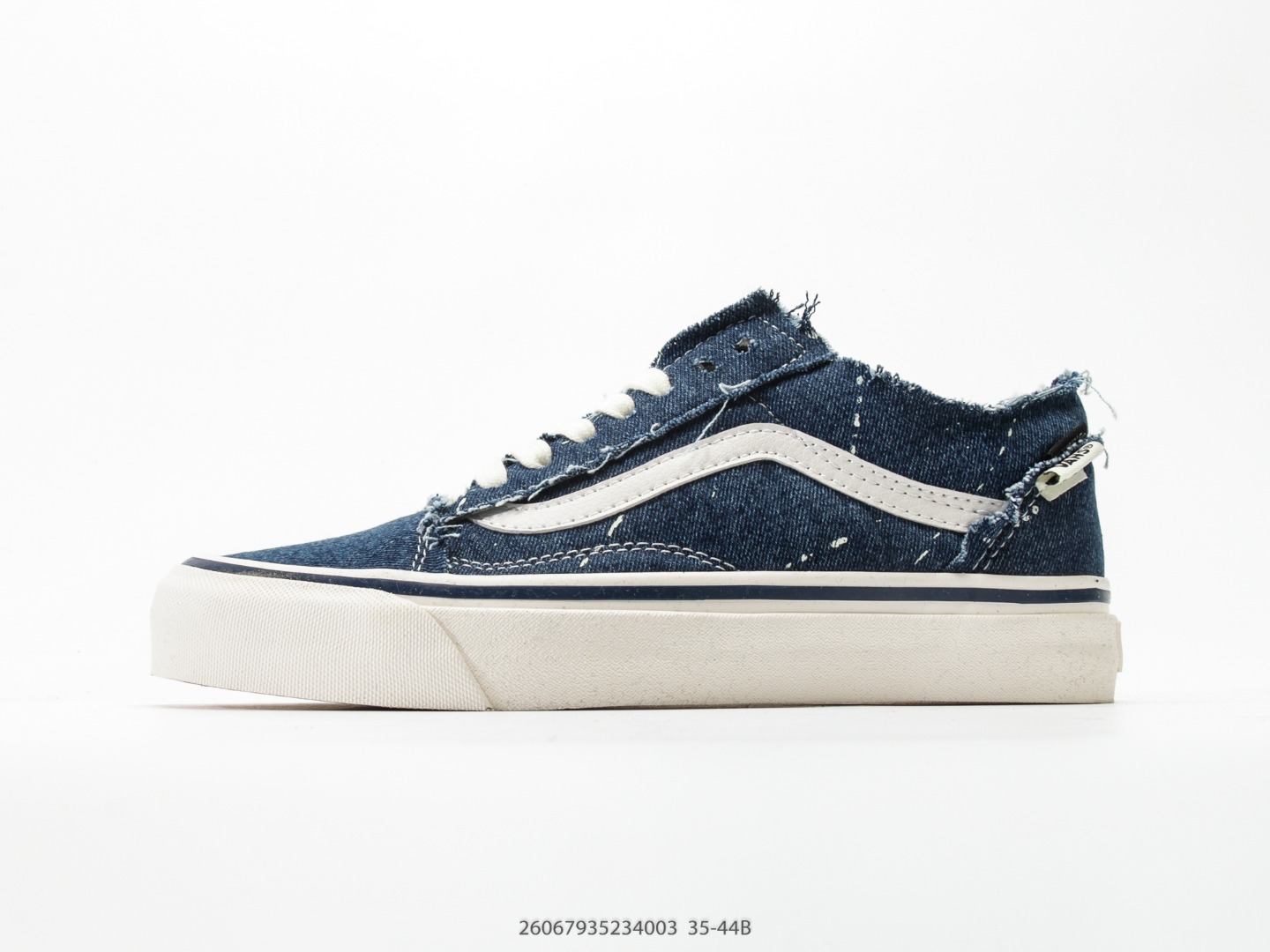 💰160
万斯Vans Style 36系列 SF 条纹 舒适百搭 低帮 帆布鞋 可以说是所有帆布鞋里面最好穿的了,巨舒服!最喜欢的万斯啦!而且配色也很多,总有一款是你喜欢的哦!这个黑白很好搭配,现在价格也正合适哦!
尺码:35 36 36.5 37 38 38.5 39 40 40.5 41 42 42.5 43 44
#26067935234003