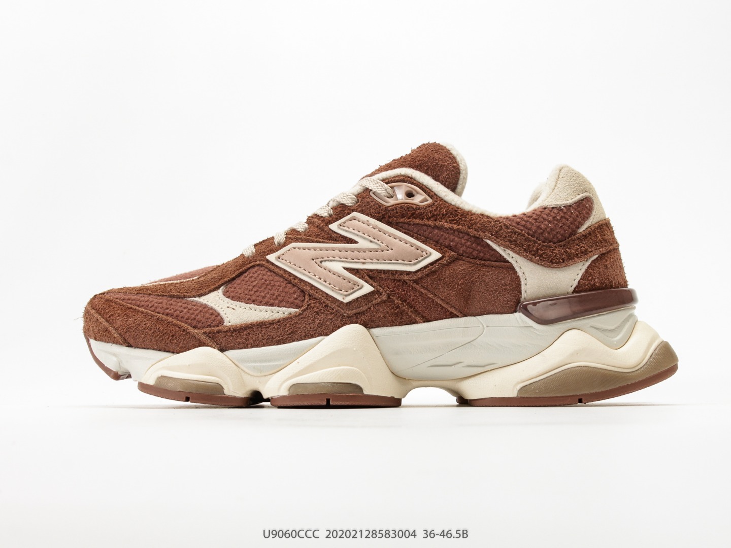 P210 New Balance NB 9060 zapatillas retro con una gran área de malla y material de gamuza que cubre la parte …