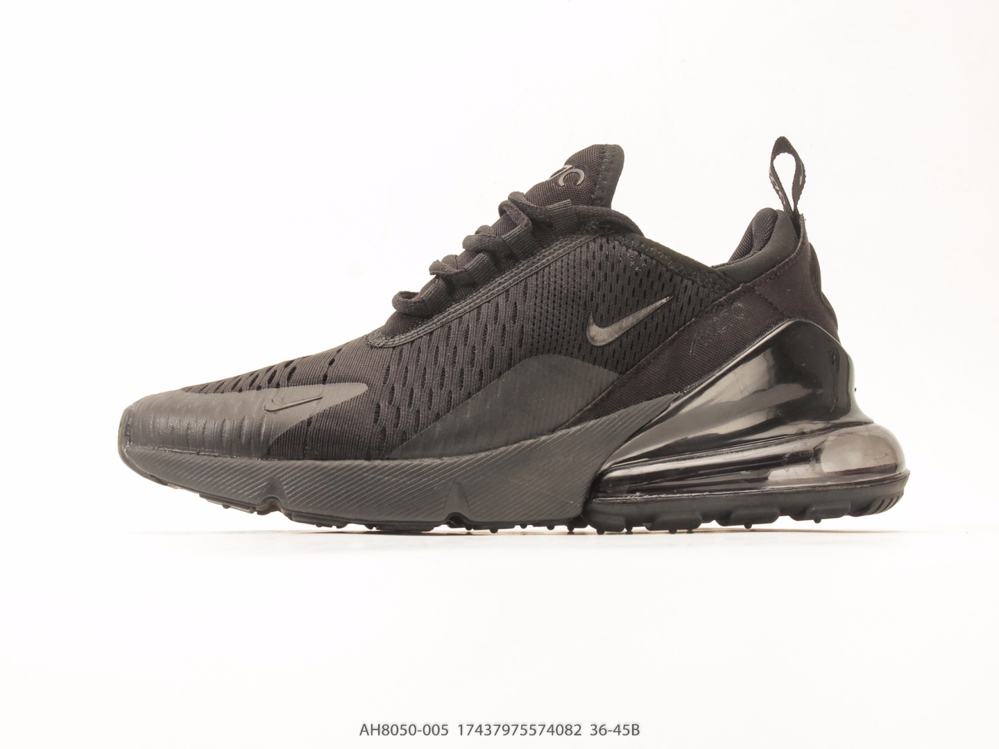 耐克 Air Max 270 Flyknit 运动缓震 大气垫休闲跑步鞋时尚舒适的穿着感受和出众格调 鞋款设计灵感源自Air Max经典 搭配大型窗口和新颖配色 彰显的出众创新 缔造非凡舒适的日常穿着体验 从跑步运动汲取设计灵感 打造利落外观 让你时刻彰显风范 货号AH8050-005#17437975574082