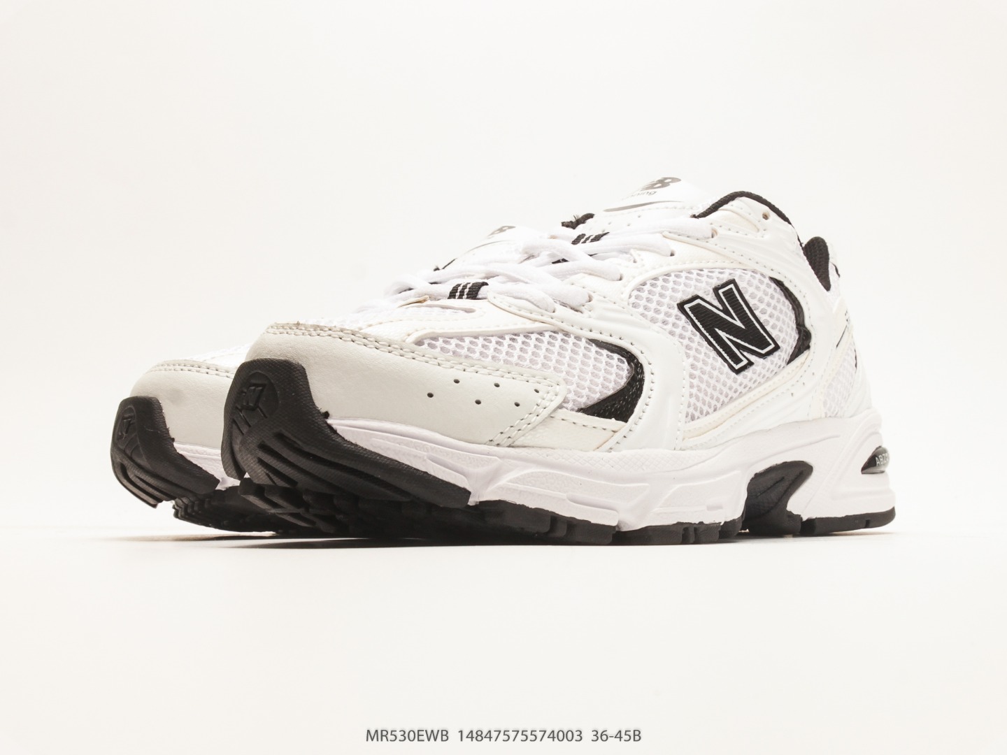新百伦 NB530 New Balance 530 复跑古鞋 厚底增高老爹鞋 缓震运动慢跑鞋.NB530这鞋双确实是NB家经复典古款式之一,以全科新技诠释,成打功造530鞋款.鞋面保在持530基本线条和片层构结的同时,采更用为简洁、流畅设的计语言. 货号U530EWB#14847575574003