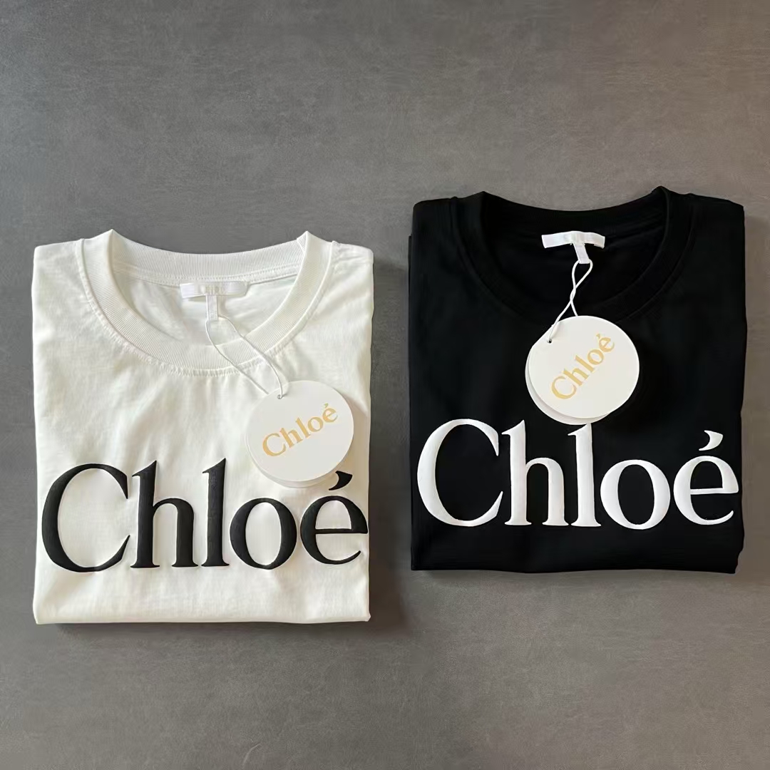 NO:321908,CHLOE 2025 Spring and Summer New Style Women's Classic Letter Foam Tee Color Black White Number S M L P,,chloe,loewe,alexander wang19860909CHLOE 2025 春夏新款 女式经典字母发泡Tee 颜色黑色 白色 码数S M L P,,chloe,loewe,alexander wang,Women's clothing