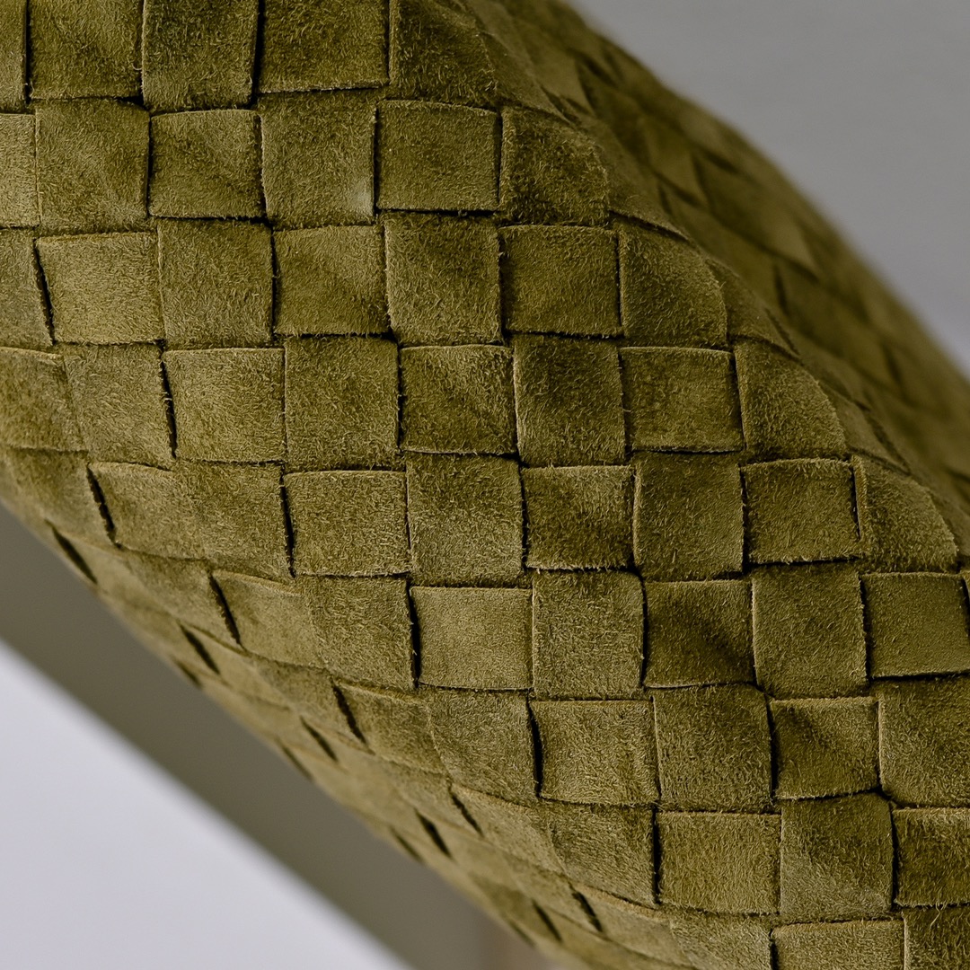 Bottega Veneta Classic Handcrafted Luxury Leather Shoulder Bag 6