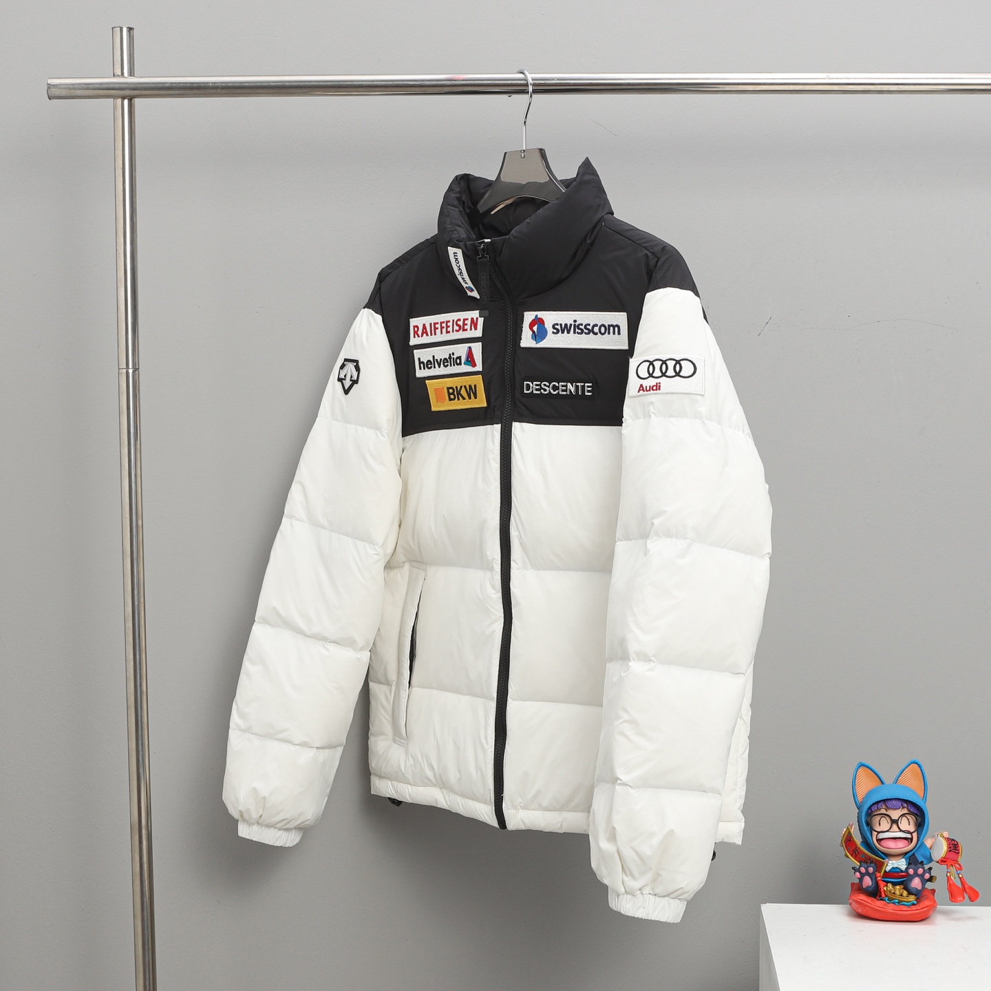 终端供应💰315

Descente丨迪桑特奥迪联名多标1.0羽绒服

Size：XS-XXL