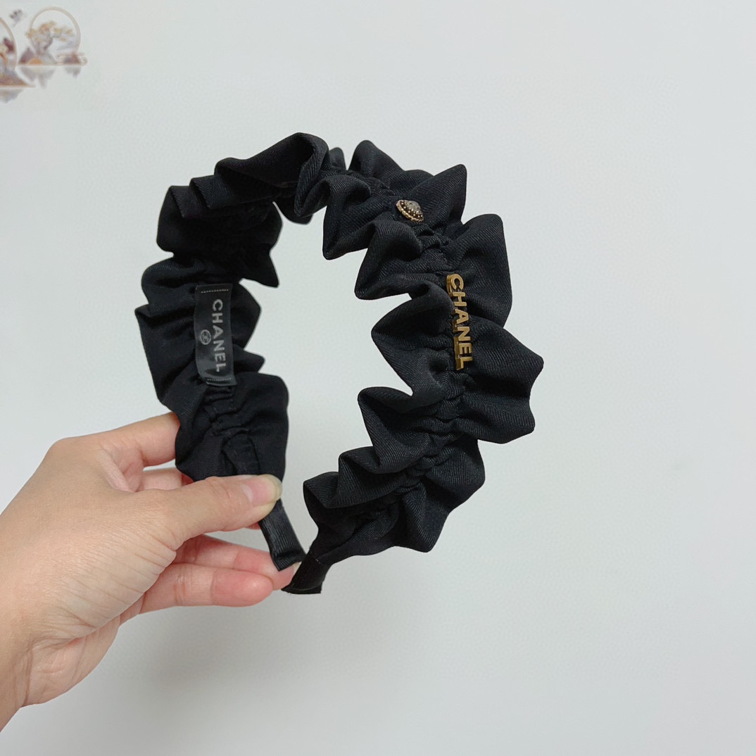 NO:275710,Packaging CHANEL's latest small fragrant headband, fragrant grandma headband, retro headband, popular internet celebrity products, super exquisite, fashionable and versatile!  hairpins, hairpins, chanel, chanel, hairpins19860909配包装 CHANEL（香奈儿）最新款小香发箍,香奶奶头箍,复古头箍,网红爆款推荐 超精致,时尚百搭！发夹,发夹,chanel,chanel,hairpins,accessory