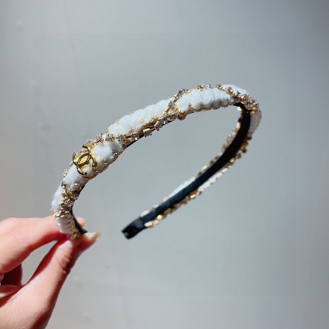 NO:276142,With packaging CHANEL's latest small fragrant headband, retro bow headband, popular internet celebrity products, super exquisite, fashionable and versatile!  hairpin hairpin, hairpin, chanel, chanel, hairpins19860909配包装 CHANEL（香奈儿）最新款小香发箍,复古蝴蝶结头箍,网红爆款推荐 超精致,时尚百搭！发夹发夹,发夹,chanel,chanel,hairpins,accessory