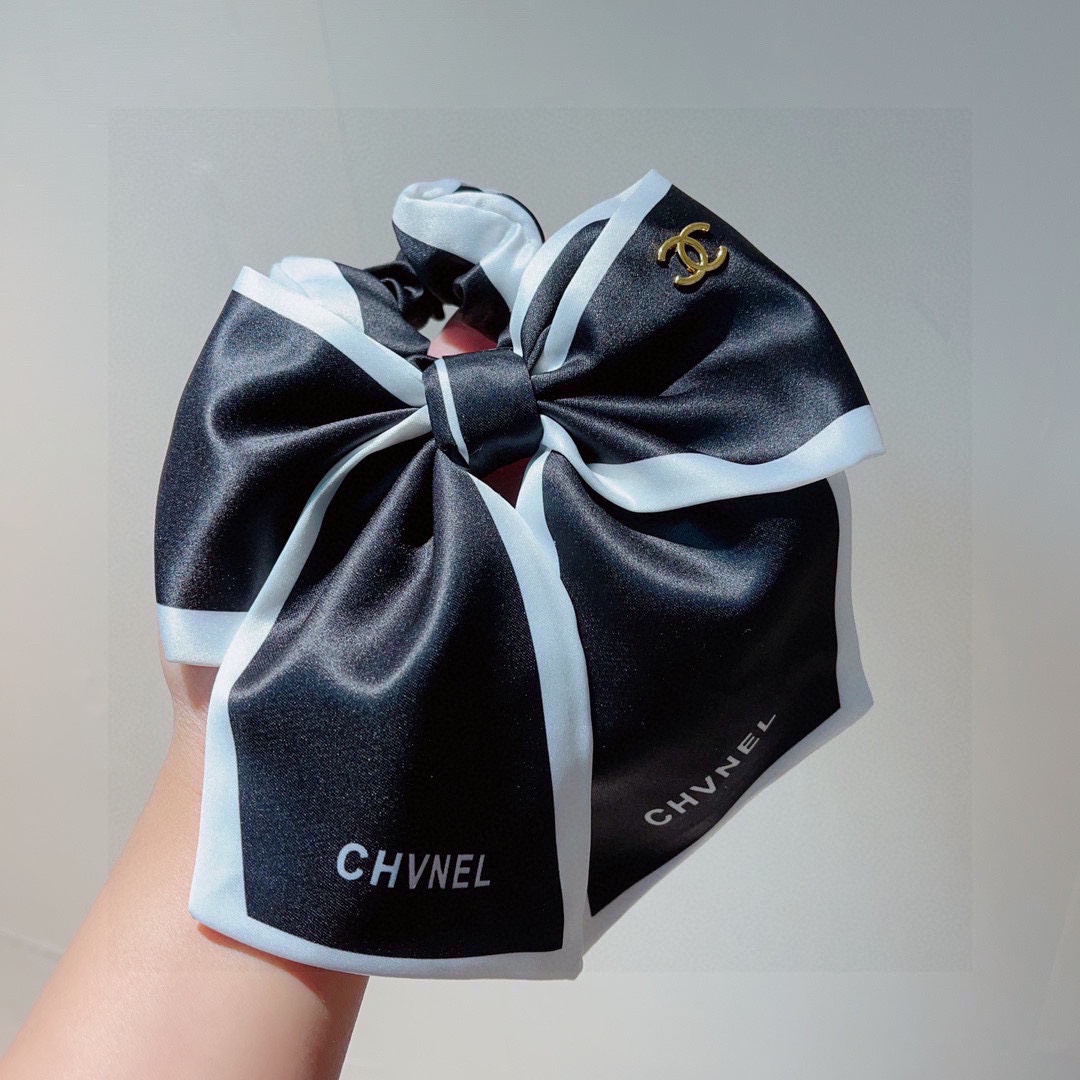 NO:276199,Packaged CHANEL (Chanel) new hair clips for counter, classic letter double C large bow spring clips, 1:1 customization for counter, super exquisite, pictures will explode!  Counter shipping hairpins, hairpins, chanel, chanel, hairpins19860909配包装 CHANEL（香奈儿） 专柜新款发夹,经典字母双C大蝴蝶结弹簧夹, 专柜1:1定制,超精致,转图必爆哈！专柜出货发夹,发夹,chanel,chanel,hairpins,accessory
