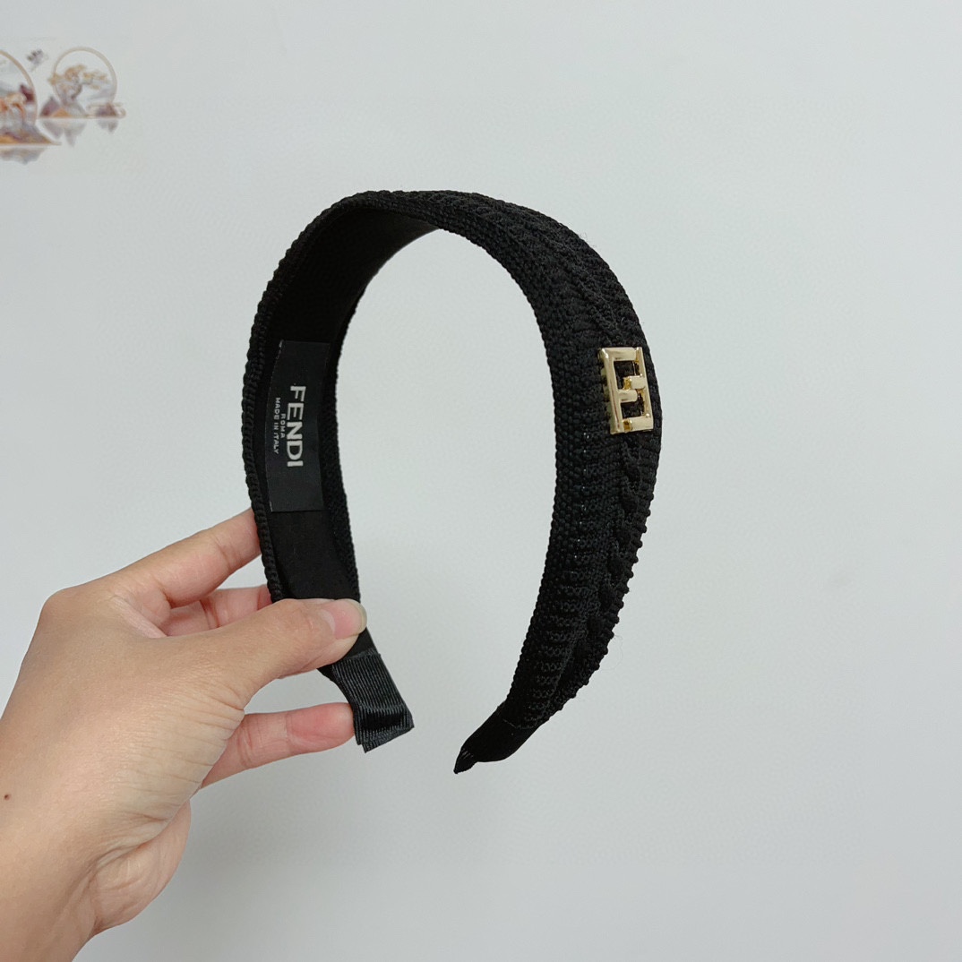 NO:276351,Packaging FENDI Popular new headbands, retro headbands, simple and versatile, a must-have for trendy women, super high-end!  hairpins, hairpins, fendi, fendi, hairpins19860909配包装 FENDI 芬迪 火爆新款发箍,复古头箍,简约百搭,潮女必备品,超级的高大上！发夹,发夹,fendi,fendi,hairpins,accessory
