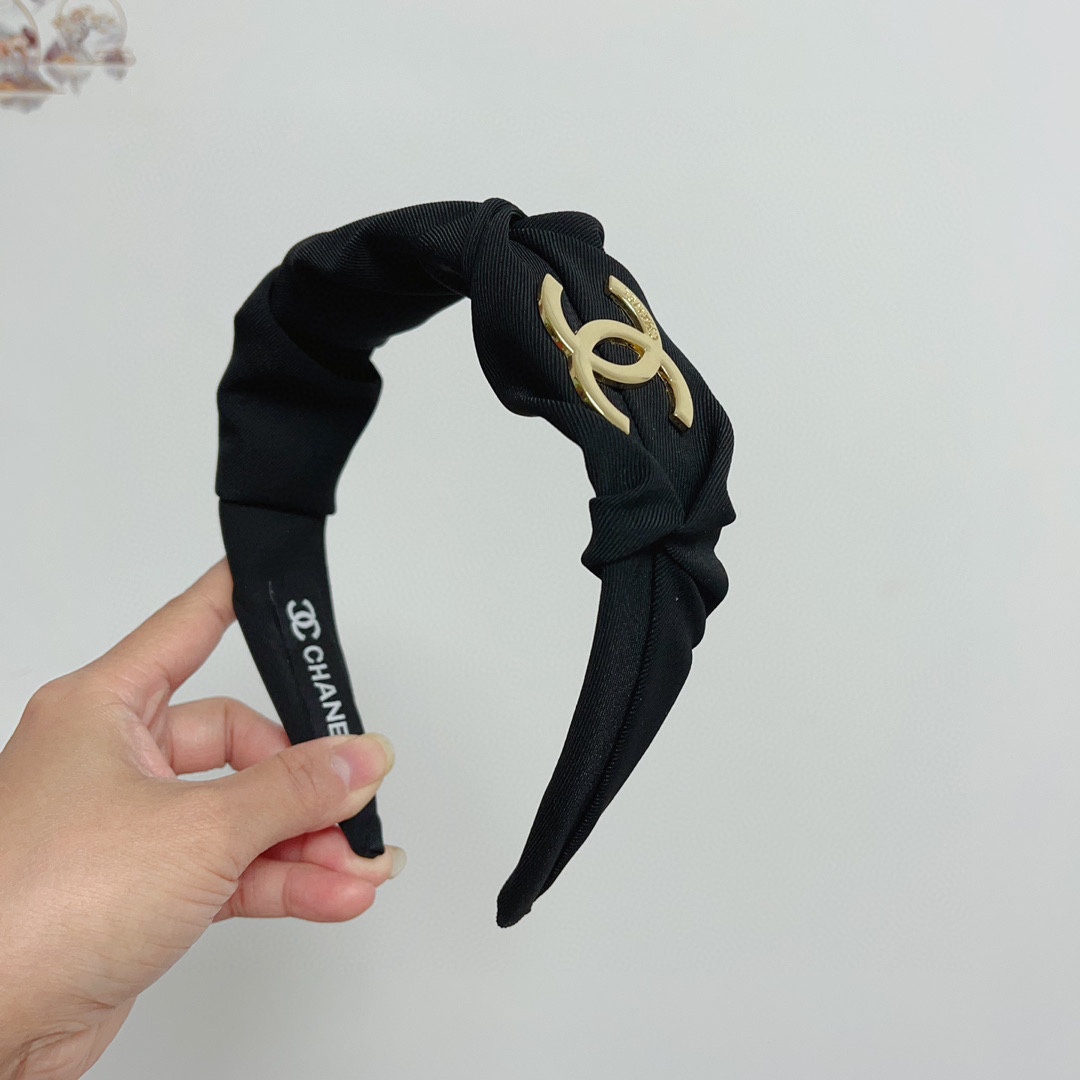 NO:276537,With packaging CHANEL's latest small fragrant headband, retro headband, popular internet celebrity products recommended, super exquisite, fashionable and versatile!  hairpins, hairpins, chanel, chanel, hairpins19860909配包装 CHANEL（香奈儿）最新款小香发箍,复古头箍,网红爆款推荐 超精致,时尚百搭！发夹,发夹,chanel,chanel,hairpins,accessory