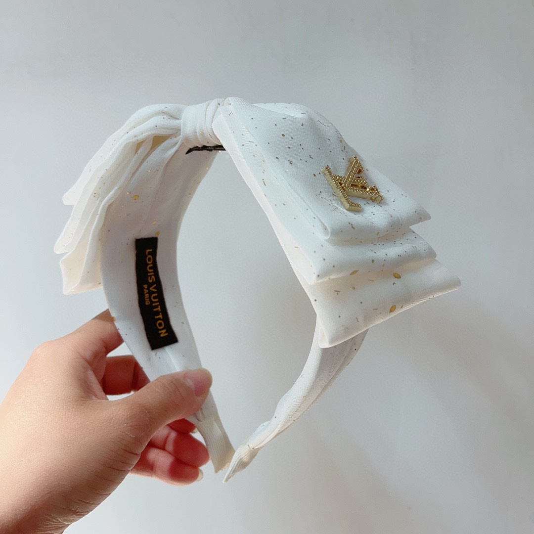 NO:276771,Packaged by LV Louis Vuitton, popular new headband, large bow-shaped headband, the latest styles in the counter are coming to be fashionable and versatile, and goddess must enter!  hairpin, hairpin, louis vuitton, louis vuitton, hairpins19860909配包装 LV 路易威登 火爆新款发箍,大蝴蝶结时尚头箍,专柜最最新款来袭时尚百搭,女神必入 ！发夹,发夹,louis vuitton,louis vuitton,hairpins,accessory