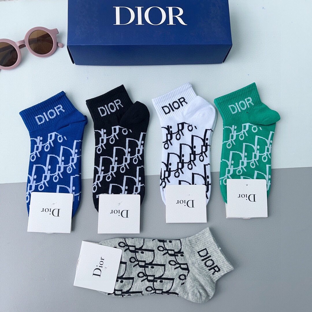 配包装一盒5双Dior迪奥2023新款小腿袜子！纯棉面料火爆Ｄ图案专柜同步中短筒袜子大牌出街潮人必备超好