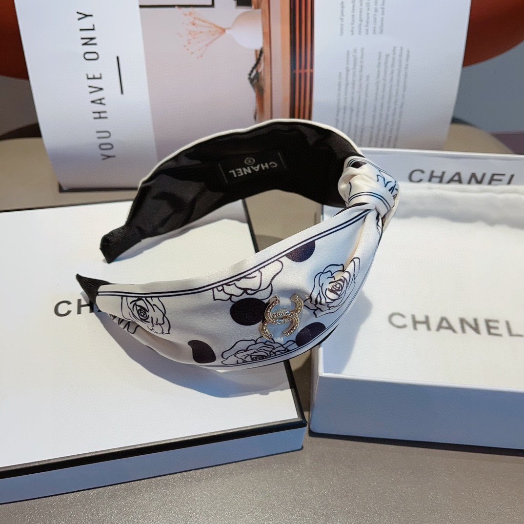 配包装Chanel香奈儿新款小香风宽版发箍大方得体款简约时尚名媛气质多色可选！