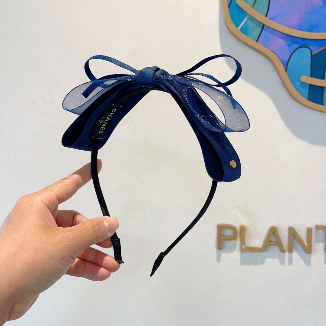 NO:277895,Packaging CHANEL (Chanel) latest small fragrant hairband, retro headband, popular internet celebrity products recommended. It is matched with high-end materials, super exquisite, fashionable and versatile., hairpins, chanel, chanel, hairpins19860909配包装 CHANEL（香奈儿）最新款小香发箍,复古头箍,网红爆款推荐 搭配高端材质,超精致,时尚百搭.,发夹,chanel,chanel,hairpins,accessory