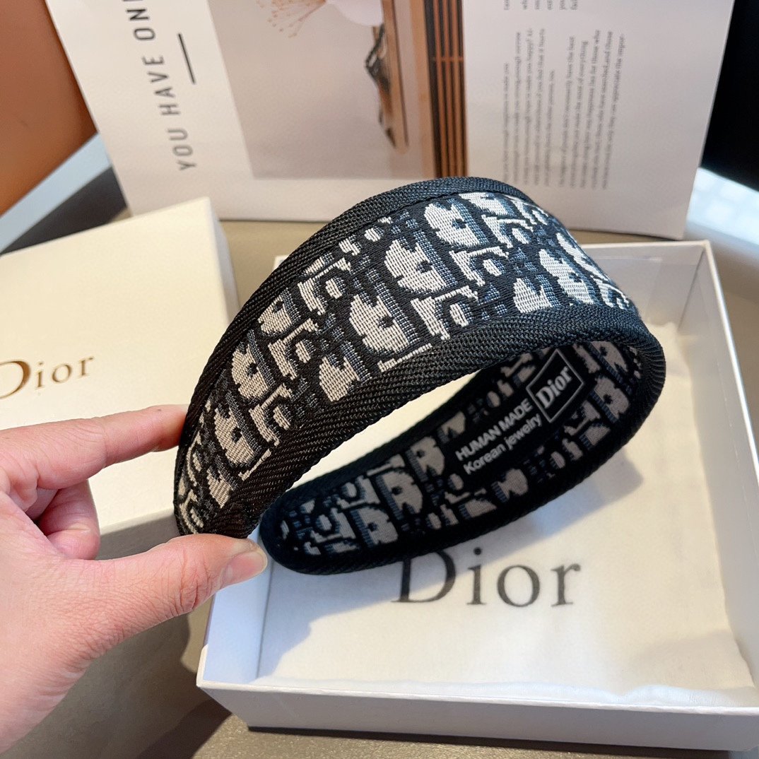 配包装Dior迪奥火爆新款发箍,专柜原单货让你的魅力绽放清新淑女范让时尚更简单