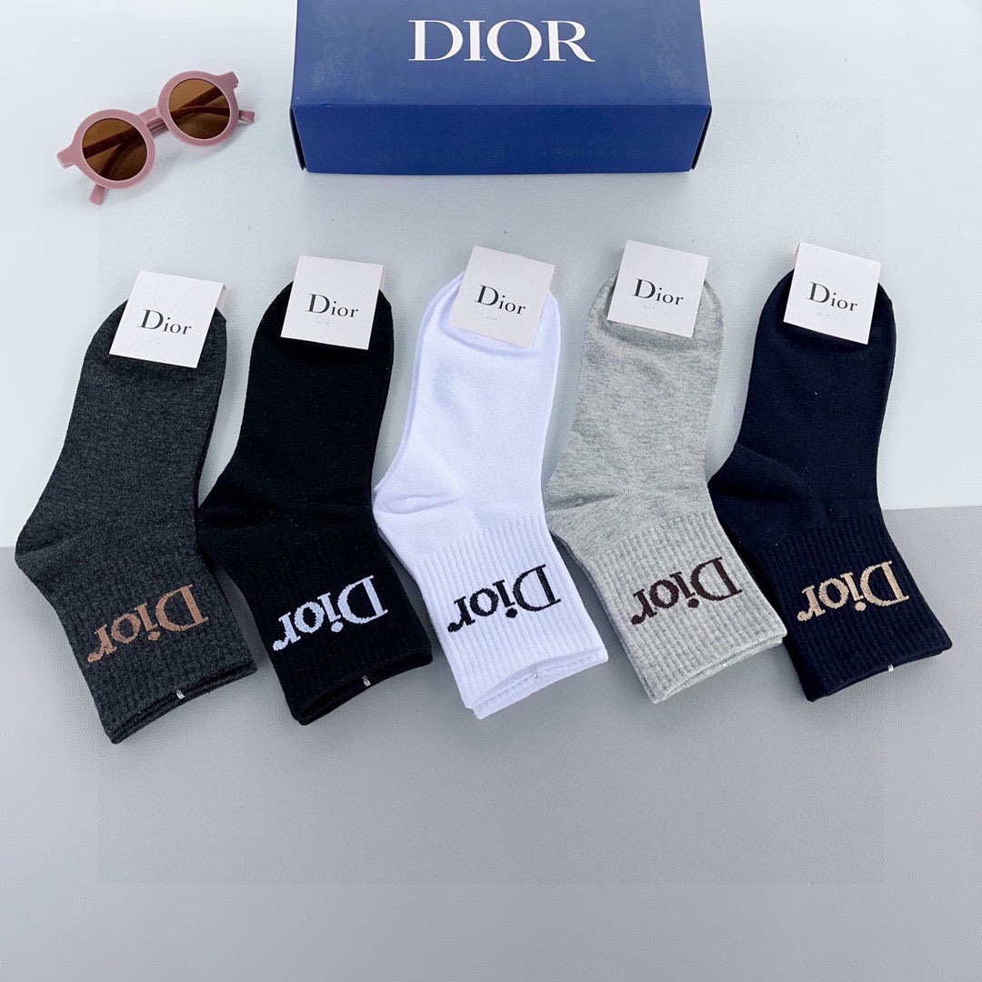 配包装一盒5双Dior迪奥新款中筒男袜纯棉面料潮人必备爆款经典个性时尚百搭款你值得拥有哦
