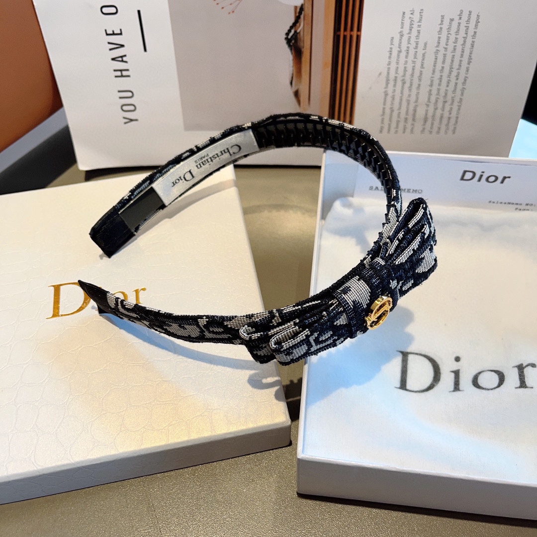 配包装Dior迪奥火爆D字母新款发箍,专柜原单货让你的魅力绽放清新淑女范让时尚更简单
