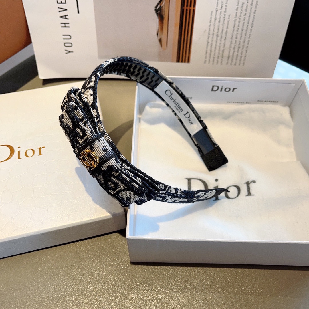 配包装Dior迪奥火爆D字母新款发箍,专柜原单货让你的魅力绽放清新淑女范让时尚更简单