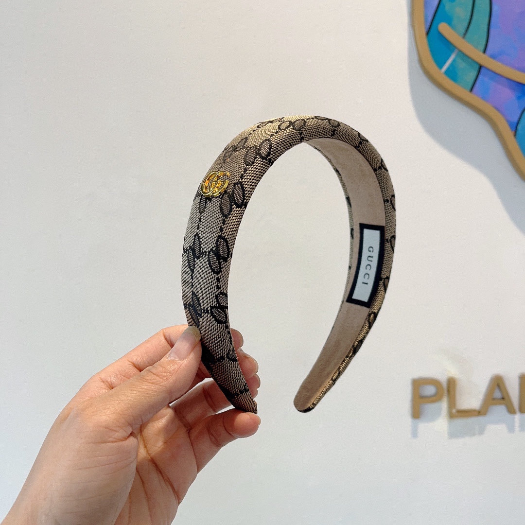 NO:280447,Packaging Gucci Guci Internet celebrity classic new hairband, goddess must-have single headband, very versatile, fashionable and trendy, popular, multi-color shipment... Hair accessories, hairpins, gucci, hairpins19860909配包装 Gucci古奇 网红经典新款发箍,女神必备单品头箍,非常百搭,时尚潮流, 火爆 多色出货...发饰,发夹,gucci,hairpins,accessory