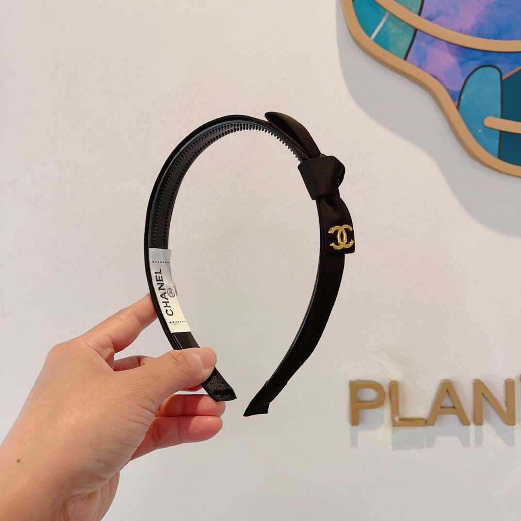 NO:281077,Packaging CHANEL's latest small fragrant headband, fragrant grandma headband, retro headband, popular internet celebrity products, super exquisite, fashionable and versatile!  Hair accessories, hairpins, chanel, chanel, hairpins19860909配包装 CHANEL（香奈儿）最新款小香发箍,香奶奶头箍,复古头箍,网红爆款推荐 超精致,时尚百搭！发饰,发夹,chanel,chanel,hairpins,accessory