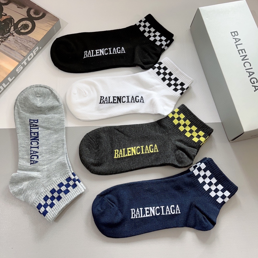 配包装一盒5双BALENCIAGA巴黎世家男款高版本超级柔软短款袜子潮人必不可少的时尚专柜代购袜子搭配起