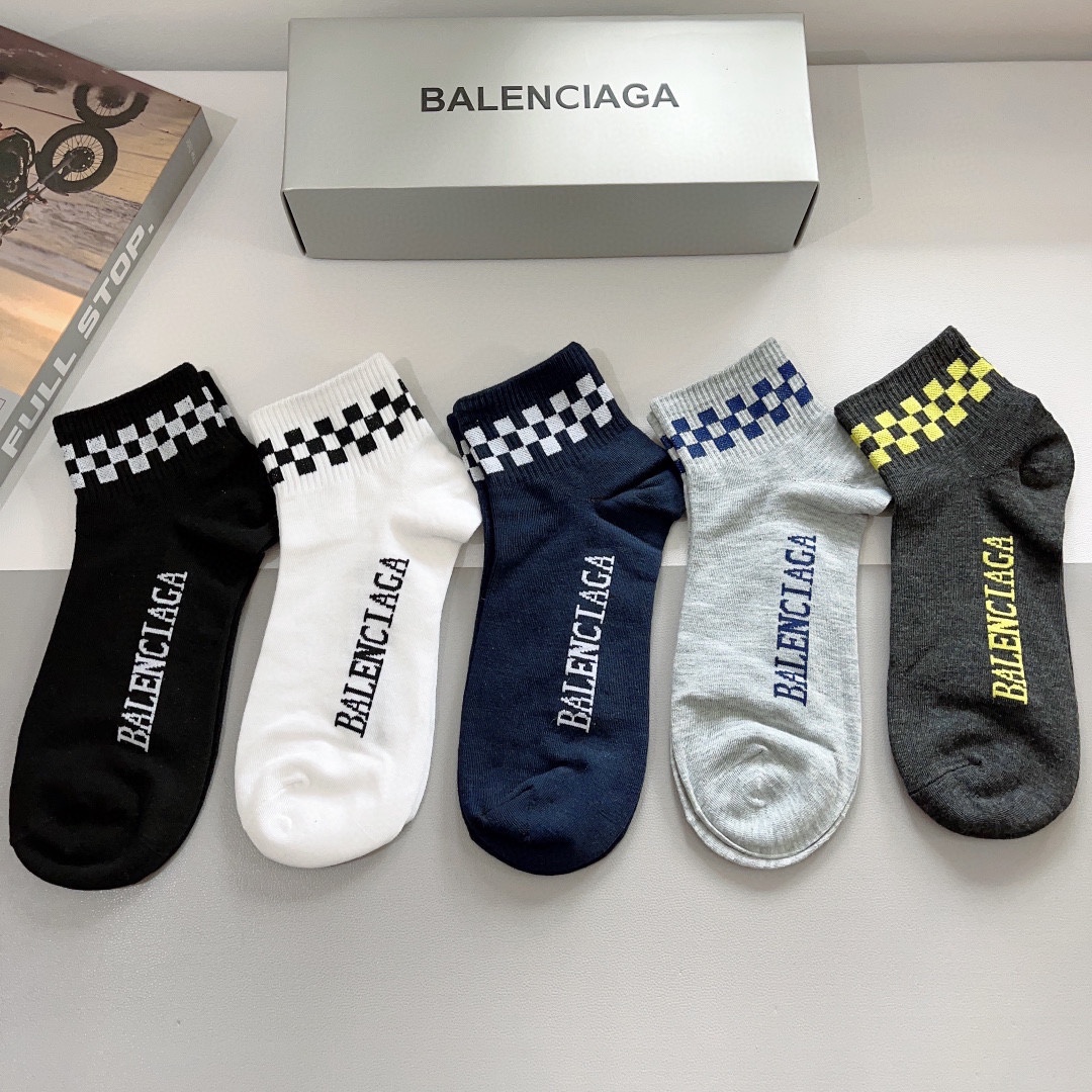 配包装一盒5双BALENCIAGA巴黎世家男款高版本超级柔软短款袜子潮人必不可少的时尚专柜代购袜子搭配起