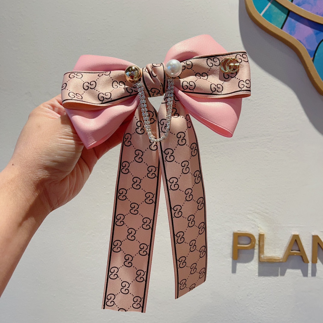 NO:281424,Packaged by GUCCI (Guqi) new hair clips for counters, classic double G large bow spring clips, customized counters, super exquisite, pictures will explode!  Counter shipping and hairpins, hairpins, gucci, hairpins19860909配包装 GUCCI（古奇） 专柜新款发夹,经典双G大蝴蝶结弹簧夹, 专柜定制,超精致,转图必爆哈！专柜出货发饰,发夹,gucci,hairpins,accessory