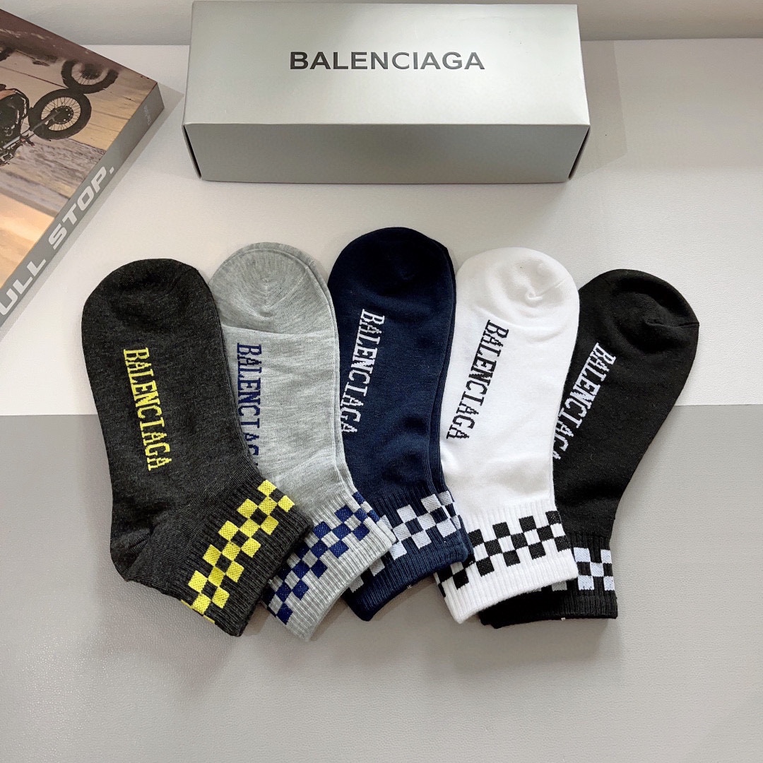 配包装一盒5双BALENCIAGA巴黎世家男款高版本超级柔软短款袜子潮人必不可少的时尚专柜代购袜子搭配起